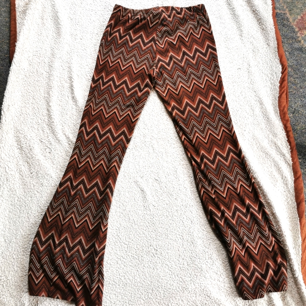 Forever 21 Plus Size Brown Chevron Flare Leg Leggings